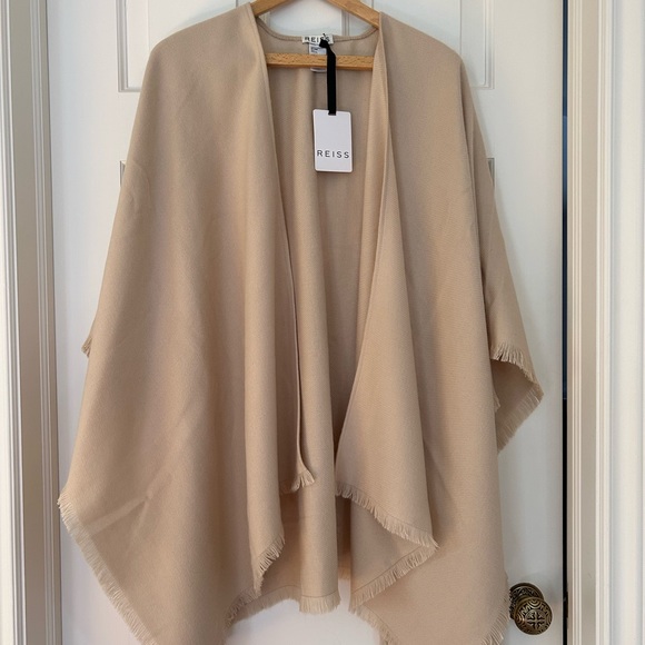 Reiss Natural Tally Cut Fringe Poncho - Picture 3 of 7